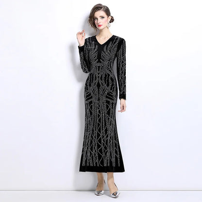 New European and American style diamond studded long sleeved V-neck velvet hip hugging dress womans clothes for 2024