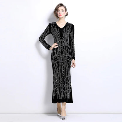 New European and American style diamond studded long sleeved V-neck velvet hip hugging dress womans clothes for 2024